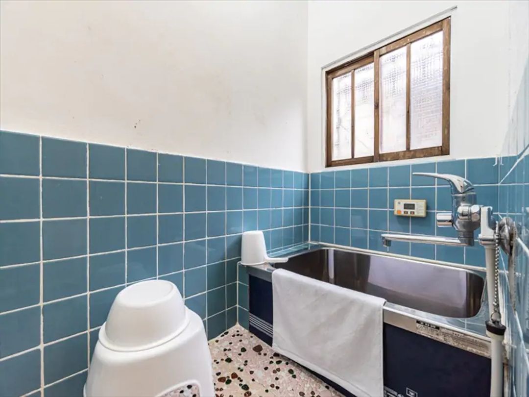5min walk from Kyobashi Station/2-story house!55㎡/2LDK/Max 8pax