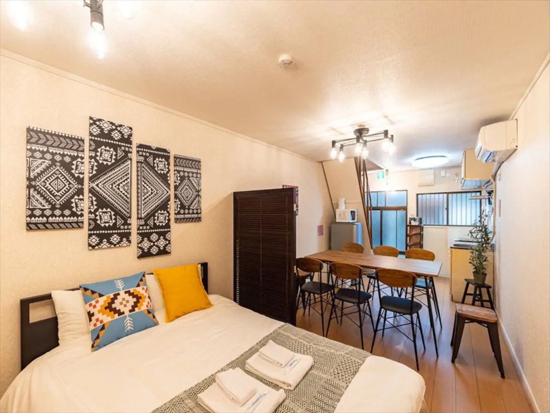 5min walk from Kyobashi Station/2-story house!55㎡/2LDK/Max 8pax
