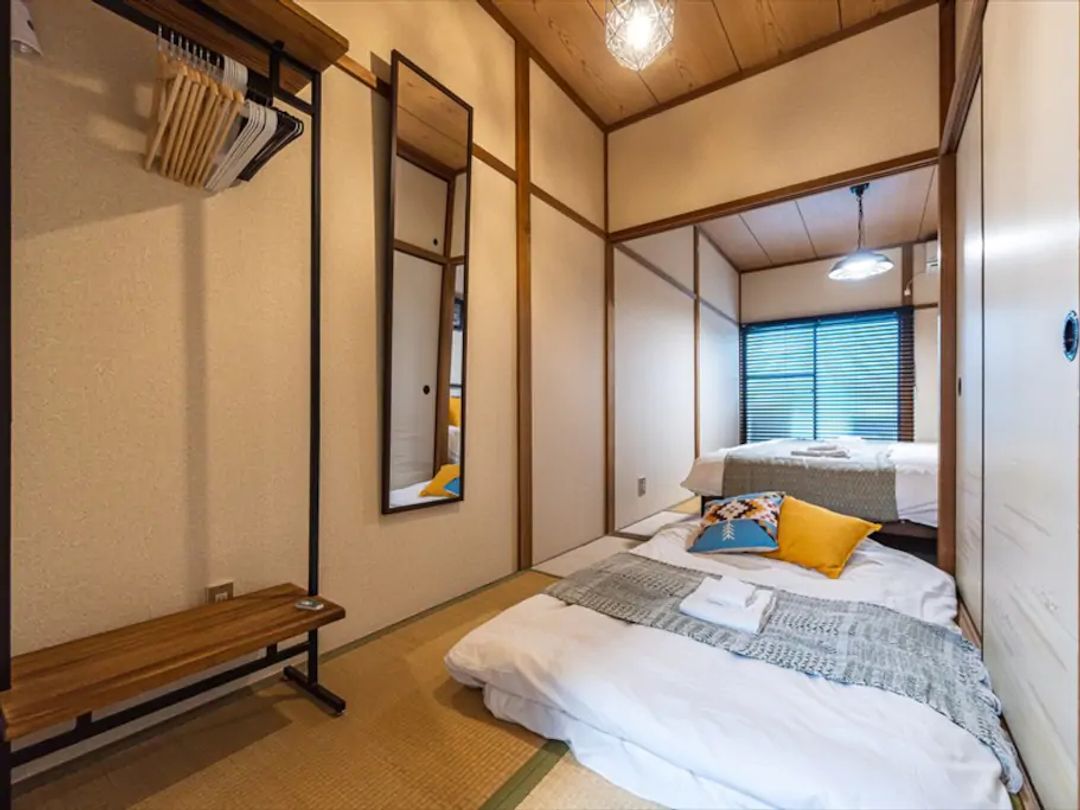 5min walk from Kyobashi Station/2-story house!55㎡/2LDK/Max 8pax