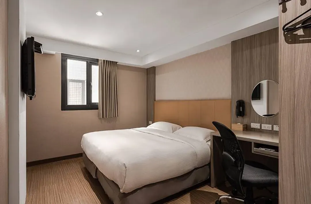 The Riverhotel International