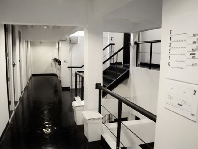 Shower room zone