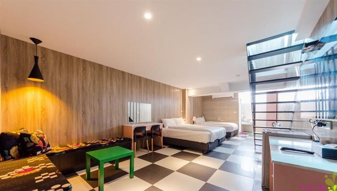 P&E Hotel
