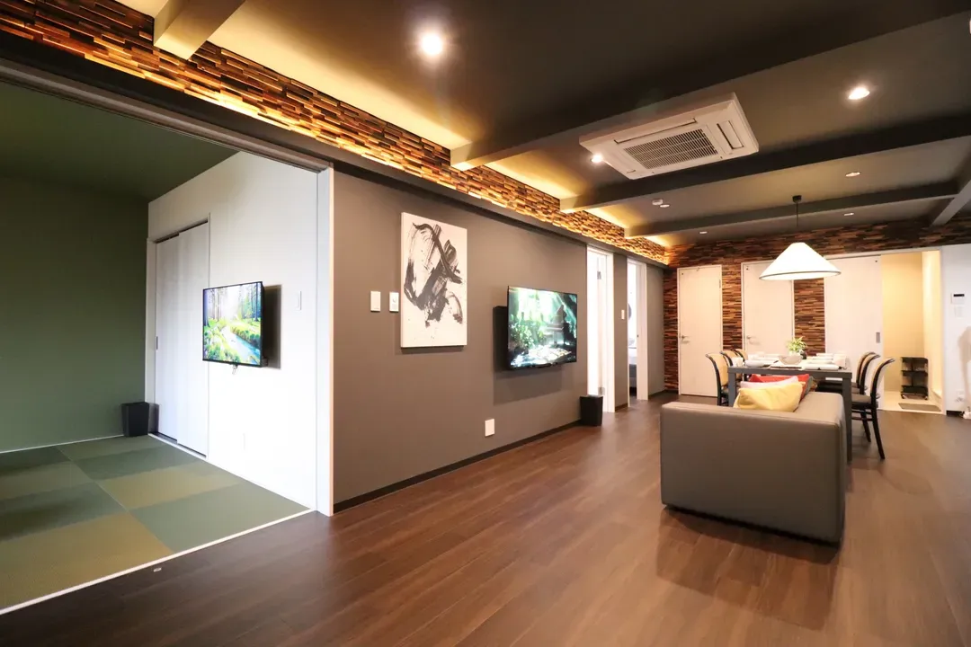 Sweet Villa Haku | A modern Japanese-style healing retreat • with steam room • direct access to Kansai Airport