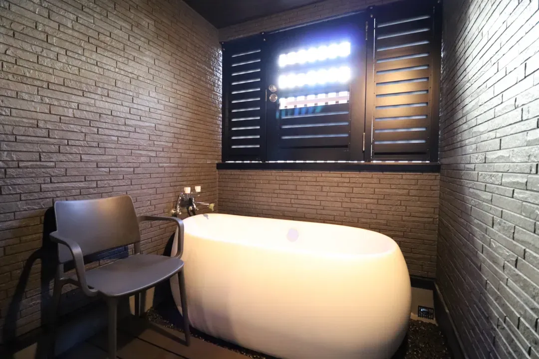 Sweet Villa Haku | A modern Japanese-style healing retreat • with steam room • direct access to Kansai Airport