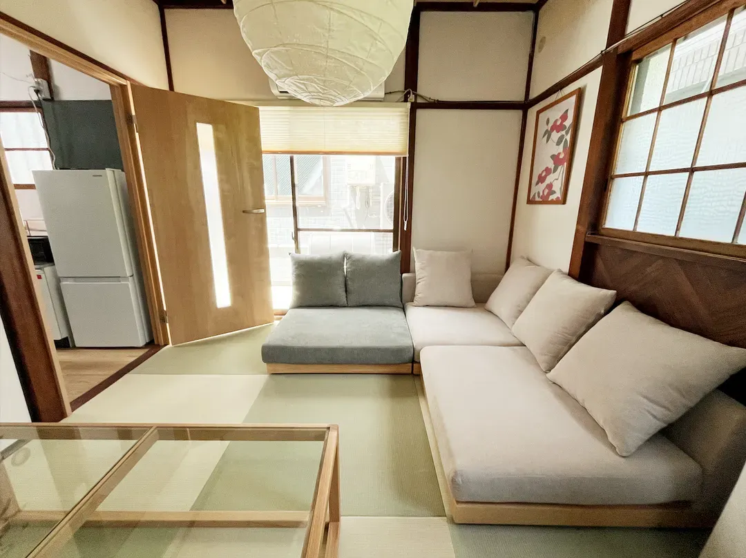 Yayoicho 1-Chome｜Private 2-Story House for 4｜11-min walk to Nishi-Shinjuku-gochome Station｜Direct 4-min to Shinjuku◎