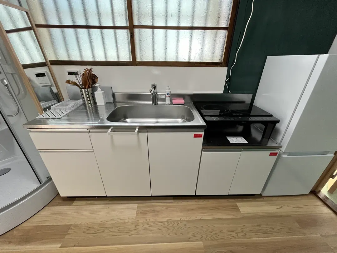 Yayoicho 1-Chome｜Private 2-Story House for 4｜11-min walk to Nishi-Shinjuku-gochome Station｜Direct 4-min to Shinjuku◎