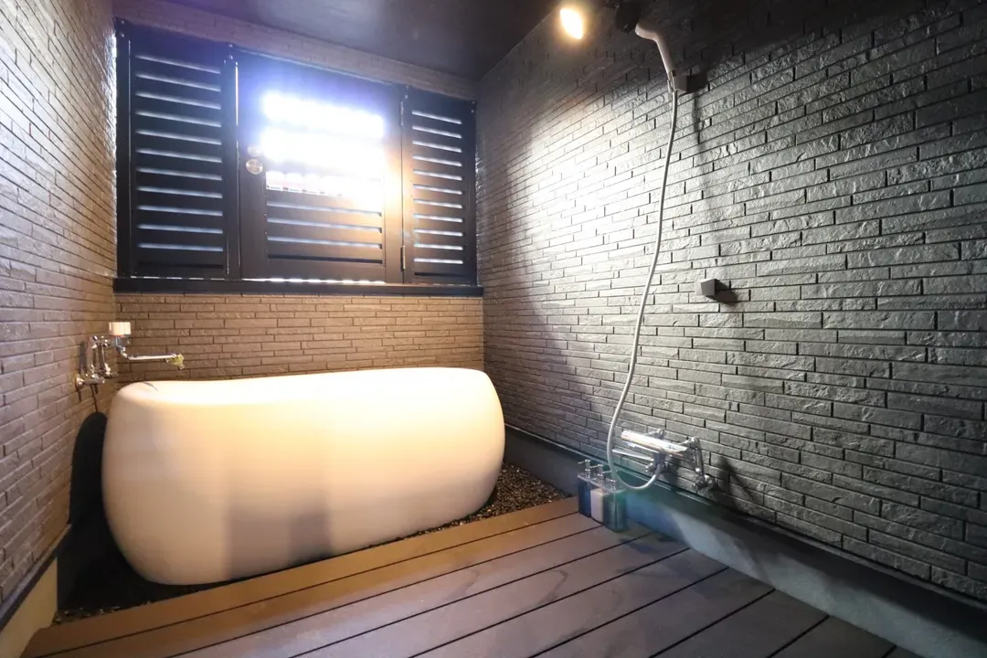 Sweet Villa Haku | A modern Japanese-style healing retreat • with steam room • direct access to Kansai Airport
