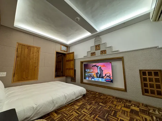 17Phoenix-Station-Connecting 2 Bedrooms 4 People-1
