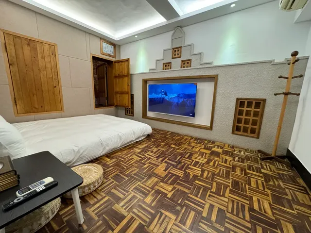 17Phoenix-Station-Connecting 2 Bedrooms 4 People-3