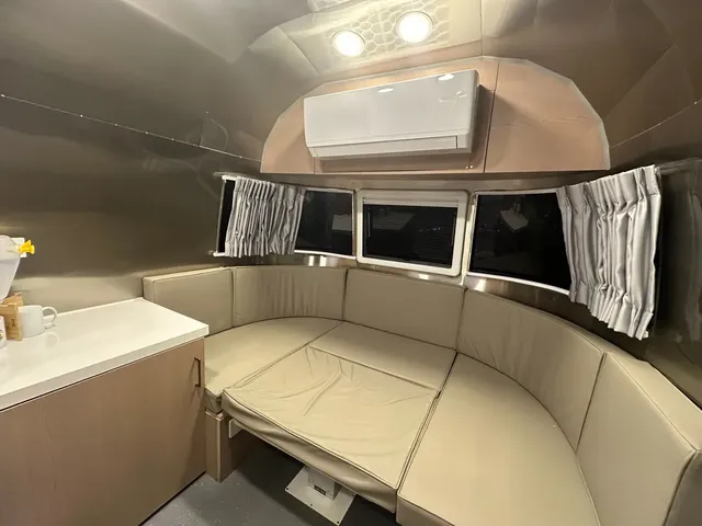 童露人露營區 |獨家8折起！ 豪華一泊一食再贈下午茶加獨立衛浴-【懶人露營】露營車（童趣號）-6