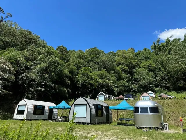 童露人露營區 |獨家8折起！ 豪華一泊一食再贈下午茶加獨立衛浴-【懶人露營】露營車（童趣號）-1