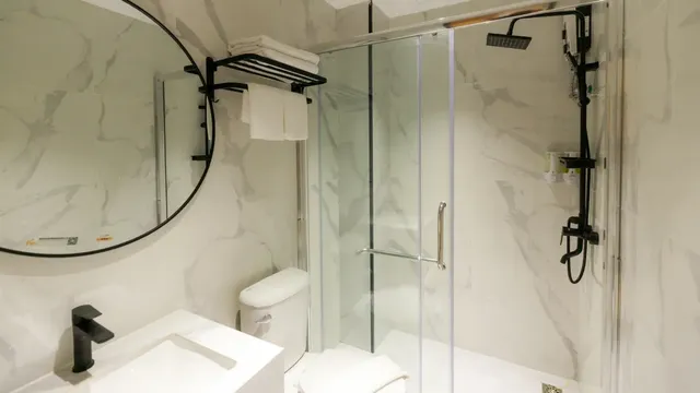 Banana Guesthouse South Pattaya-King Deluxe View only-5