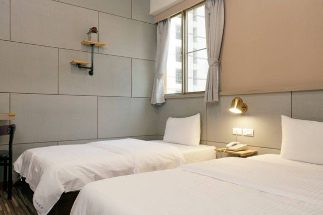 府城商旅文創新館|近台南大東夜市、全新裝潢-文創新館雙床房R305-2