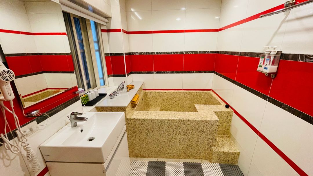 Yabisi soup sink two museums
