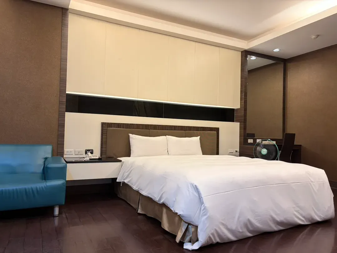 麗莎旅舘