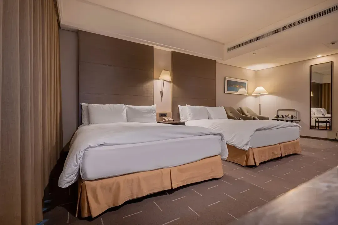 CHECK inn SELECT Taichung Dadun
