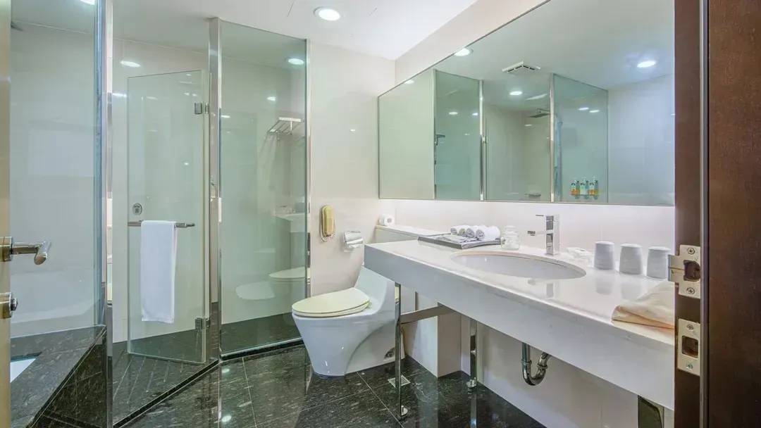 CHECK inn SELECT Taichung Dadun