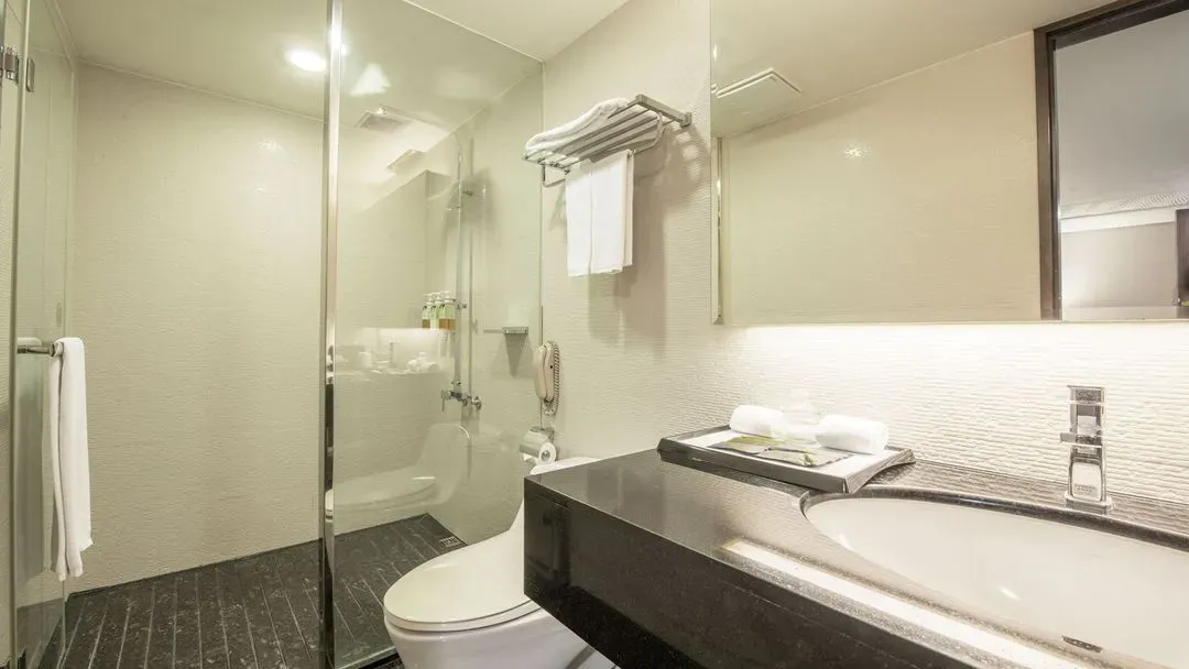 CHECK inn SELECT Taichung Dadun