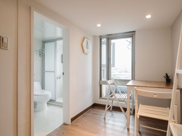 CJ ホテル｜オプションの数量限定ロフトルーム-Duplex Apartment Double Room-5