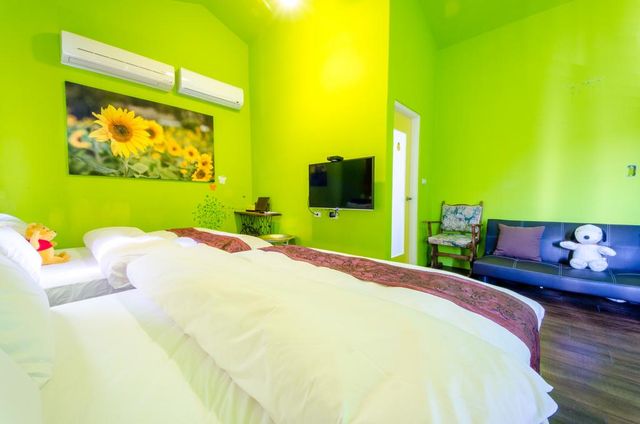 sunshine house-Quadruple room-2
