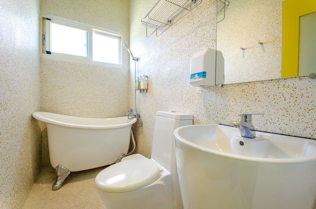 sunshine house-Quadruple room-3