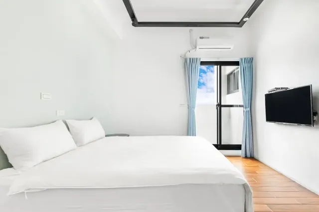 墾丁25Inn 龍潭湖畔旅店|可16人包棟 | 寵物友善-雙人房-附陽台-6
