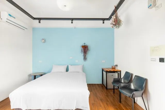 墾丁25Inn 龍潭湖畔旅店|可16人包棟 | 寵物友善-雙人房-附陽台-2