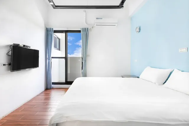 墾丁25Inn 龍潭湖畔旅店|可16人包棟 | 寵物友善-雙人房-附陽台-4