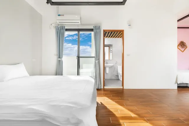 墾丁25Inn 龍潭湖畔旅店|可16人包棟 | 寵物友善-山景家庭房-3