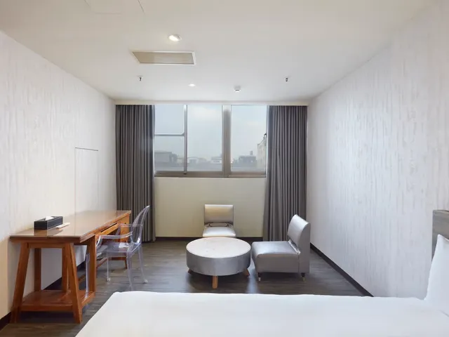 雀客旅館宜蘭羅東-豪華四人房-5