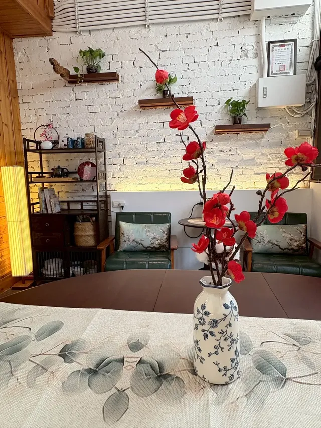 捉鳳凰.倚鳳閣.鳳凰別院｜台南百年老宅系列:可2-14人包棟、提供停車、台南精華地帶-{一館百年老宅~捉鳳凰}:神農房(四人入住)-12