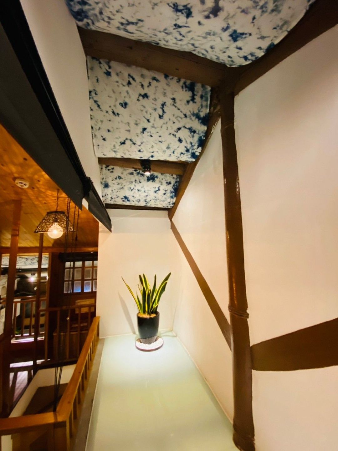 [Catch Phoenix] Guest House