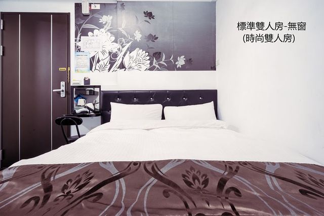 Tainan Fun Family Slide Elevator Bed and Breakfast | Near Chihkan Tower, Family Room with Slide-Fashion Standard Double Room-5