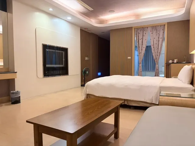 麗莎旅舘-標準尊爵房-2