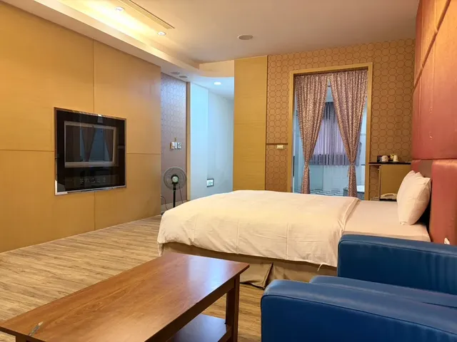 麗莎旅舘-標準尊爵房-9