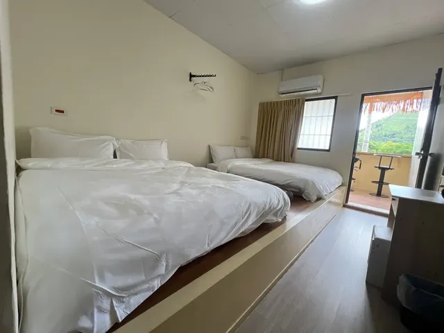 榻榻米陽台四人房