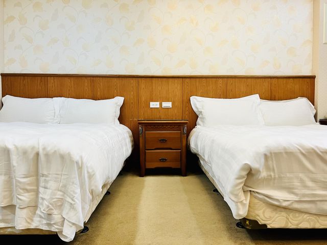 慕夏精品旅館-高級四人房-2