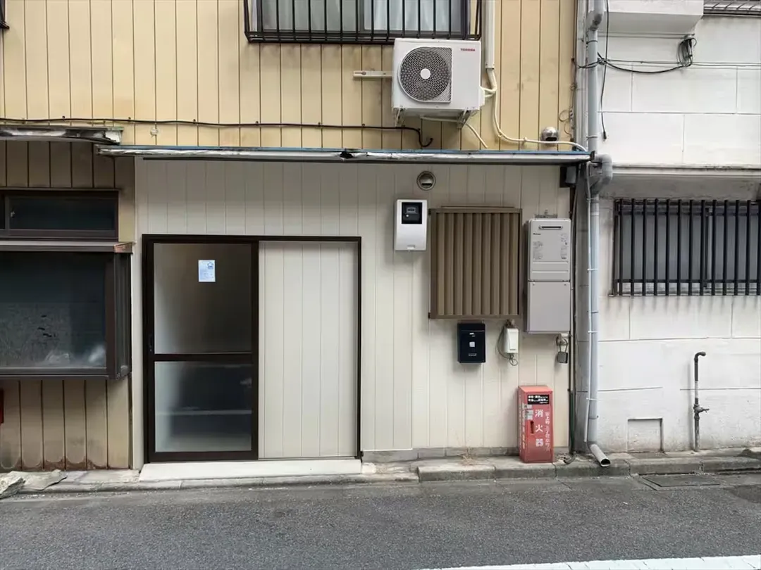 上野站步行5分鐘/2臥1廳/42㎡/步行可至阿美橫丁與上野公園/二層獨棟/最多可住8人