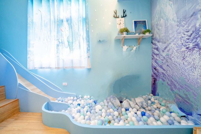 1955 kids friendly BnB-Ice and snow quadruple room-3