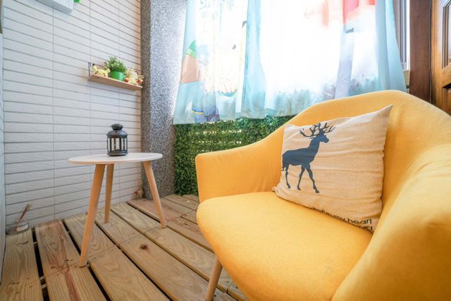 1955 kids friendly BnB-Baby ball quadruple room-3