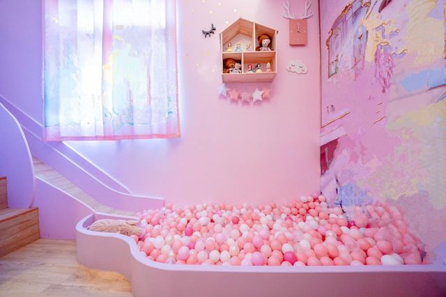 1955 kids friendly BnB-Princess Quadruple Room-3
