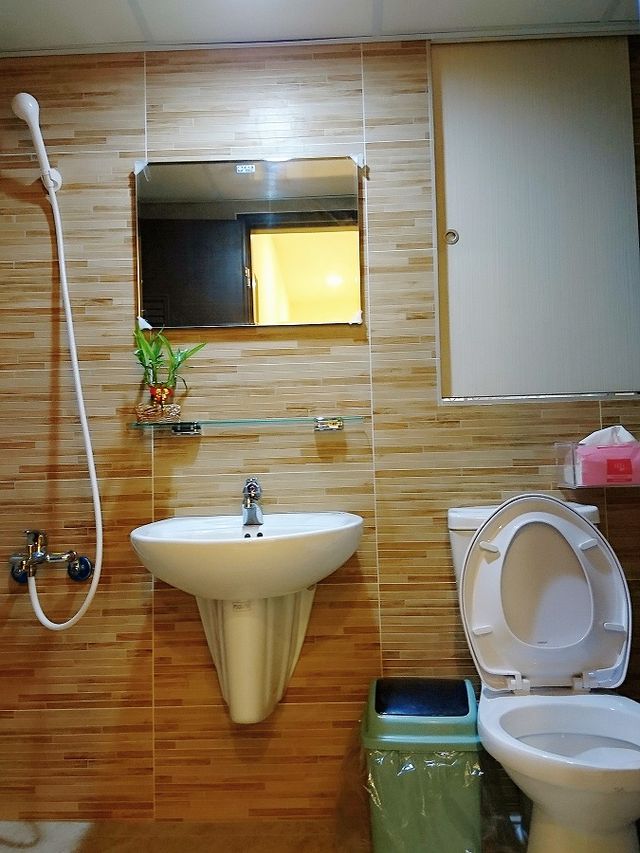 펑 클랜 베어 홈  (Feng clan bear home)-F6D2N(New and exquisite family 6 people room) (2 rooms, 2 bathrooms, 1 living room) Taichung Fengjia Night Market Accommodation-9