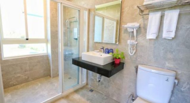 Full Moon Resort-Garden balcony double room-4