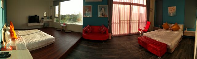 Full Moon Resort-Idyllic balcony quadruple room-6
