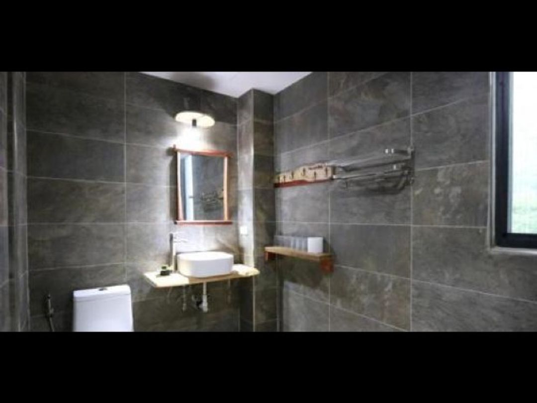 White house 35 B&B