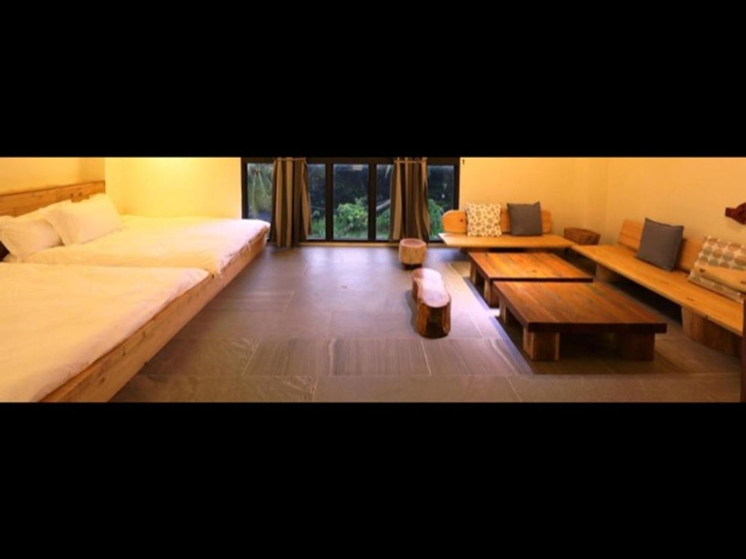 White house 35 B&B