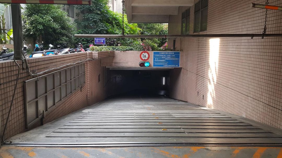 金色年代旅店