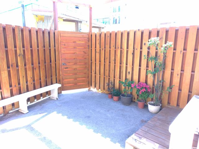 文藝復興墾丁大街民宿 | 室內公共空間自行車停放-庭院小屋3大床房(3-6人)-6