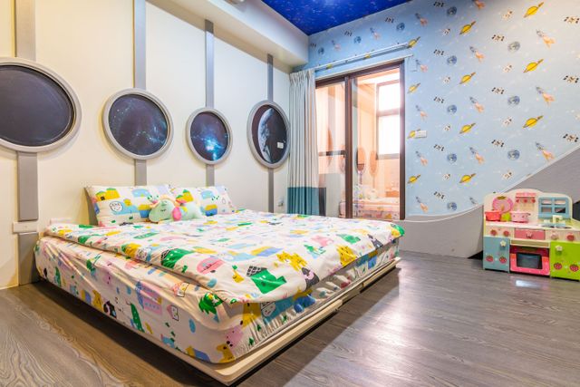 Funny Eggs Guest House-Standard Larger Double Room-Rocket-1