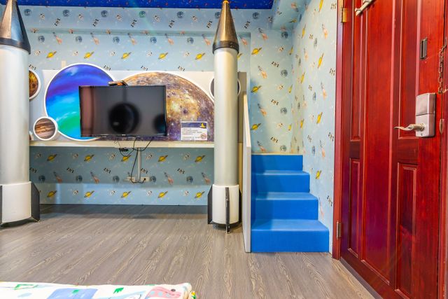 Funny Eggs Guest House-Standard Larger Double Room-Rocket-5